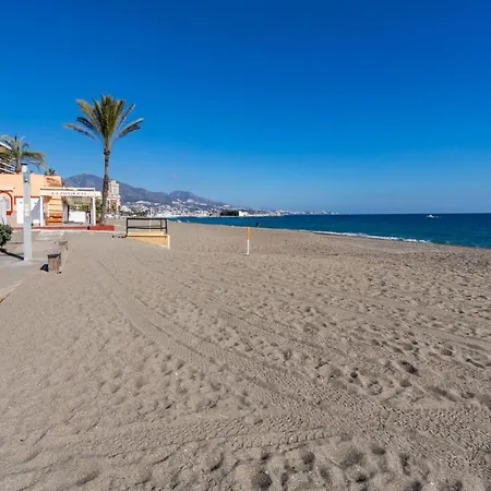 Fuengirola. Bonito En Paseo Maritimo. Espectaculares Vistas Al Mar. Primera Linea * פואנגירולה