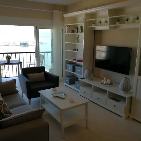 Fuengirola. Bonito En Paseo Maritimo. Espectaculares Vistas Al Mar. Primera Linea Fuengirola