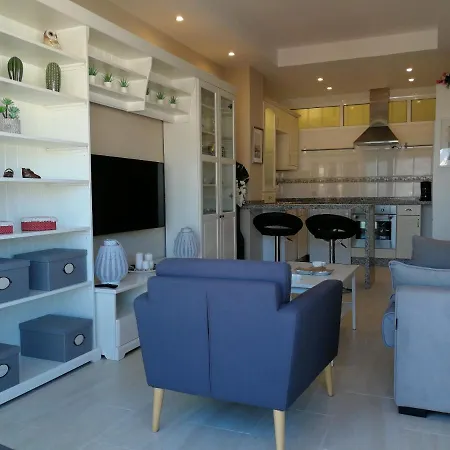 Fuengirola. Bonito En Paseo Maritimo. Espectaculares Vistas Al Mar. Primera Linea Appartement Fuengirola