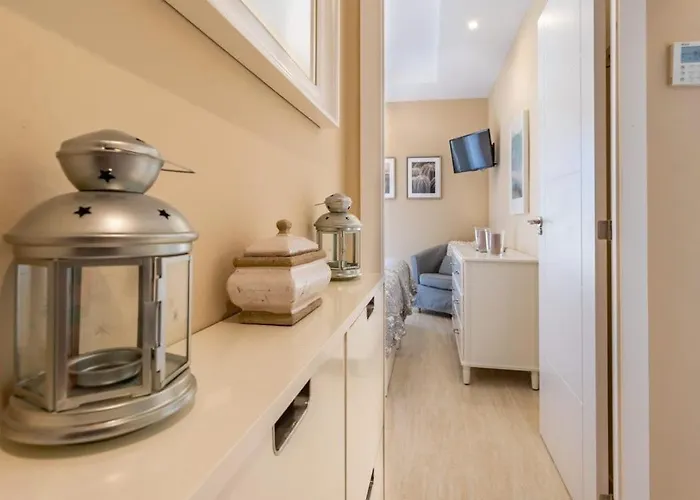 アパート Fuengirola. Bonito En Paseo Maritimo. Espectaculares Vistas Al Mar. Primera Linea フエンヒロラ