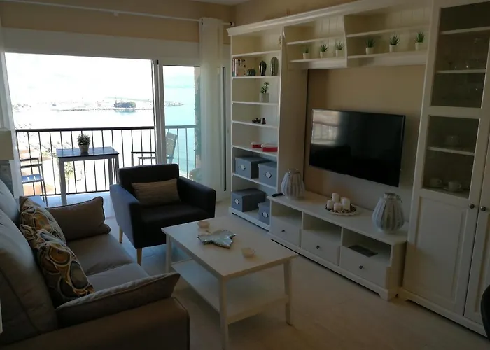 Fuengirola. Bonito En Paseo Maritimo. Espectaculares Vistas Al Mar. Primera Linea פואנגירולה