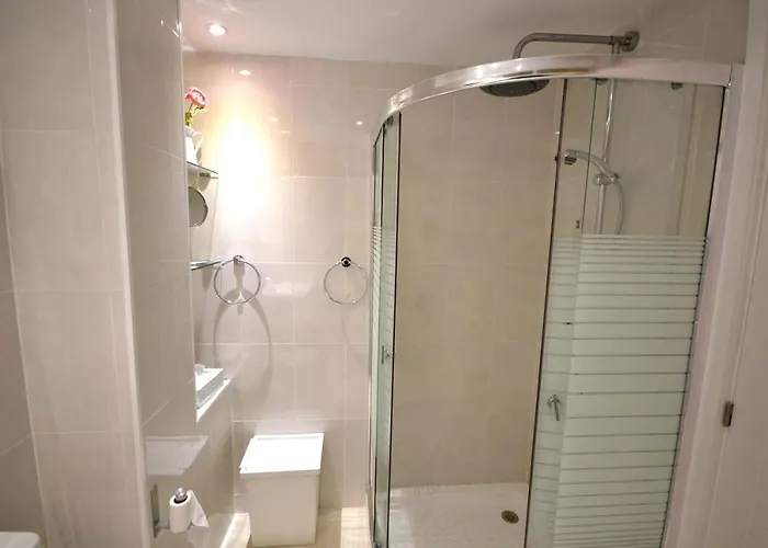 Fuengirola. Bonito En Paseo Maritimo. Espectaculares Vistas Al Mar. Primera Linea פואנגירולה