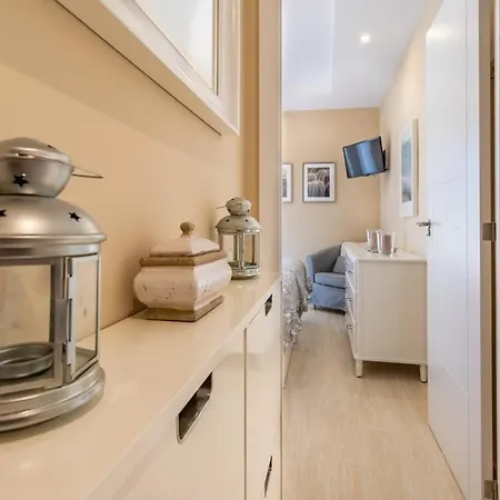 Apartment Fuengirola. Bonito En Paseo Maritimo. Espectaculares Vistas Al Mar. Primera Linea Fuengirola