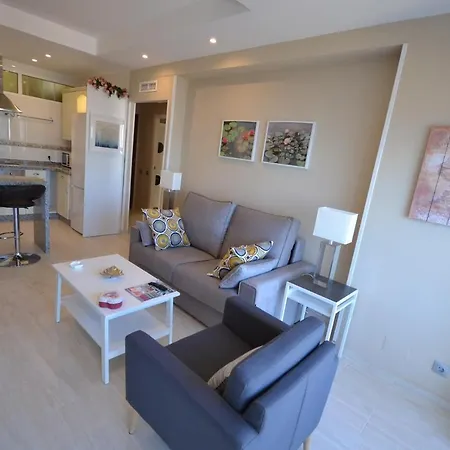 Apartment Fuengirola. Bonito En Paseo Maritimo. Espectaculares Vistas Al Mar. Primera Linea