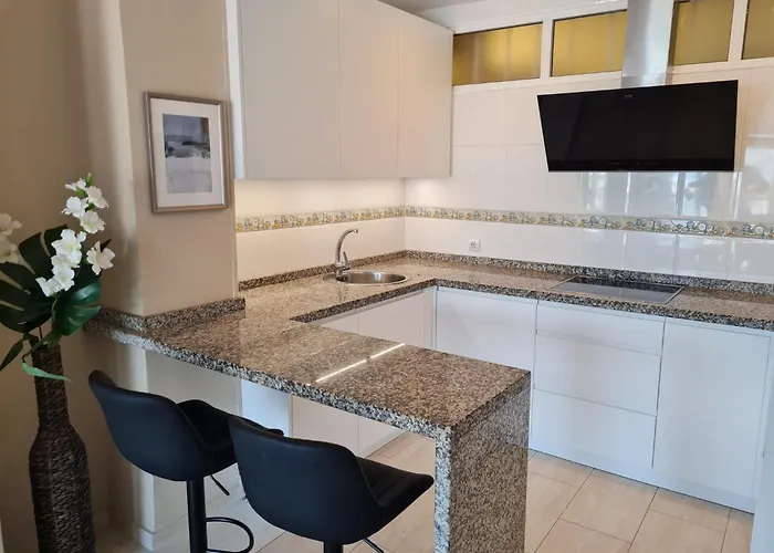 Fuengirola. Bonito En Paseo Maritimo. Espectaculares Vistas Al Mar. Primera Linea Apartment Fuengirola