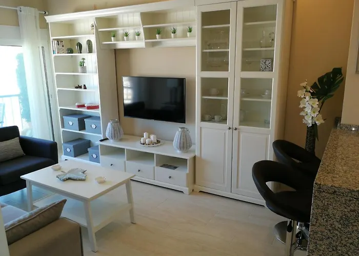 Apartment Fuengirola. Bonito En Paseo Maritimo. Espectaculares Vistas Al Mar. Primera Linea Fuengirola