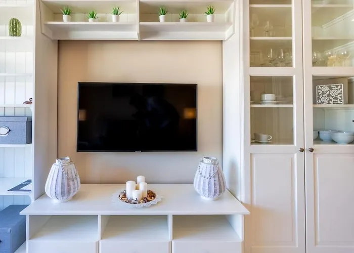 Apartment Fuengirola. Bonito En Paseo Maritimo. Espectaculares Vistas Al Mar. Primera Linea Fuengirola