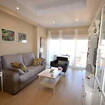 Fuengirola. Bonito En Paseo Marítimo. Espectaculares Vistas Al Mar. Primera Línea Apartamento *